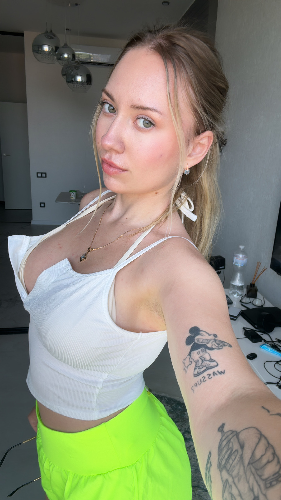 KateV in her underwear in Punin