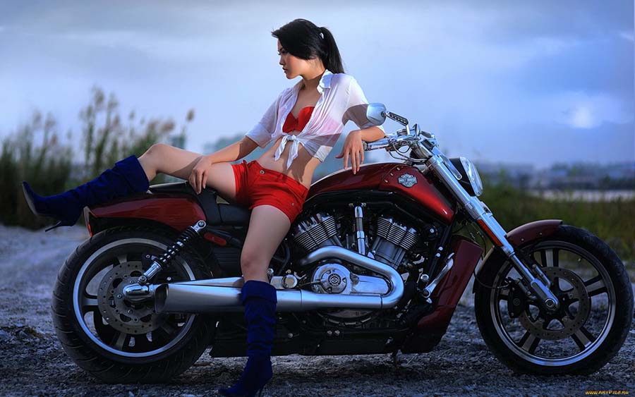 Beautiful girls and motorcycles in Punin