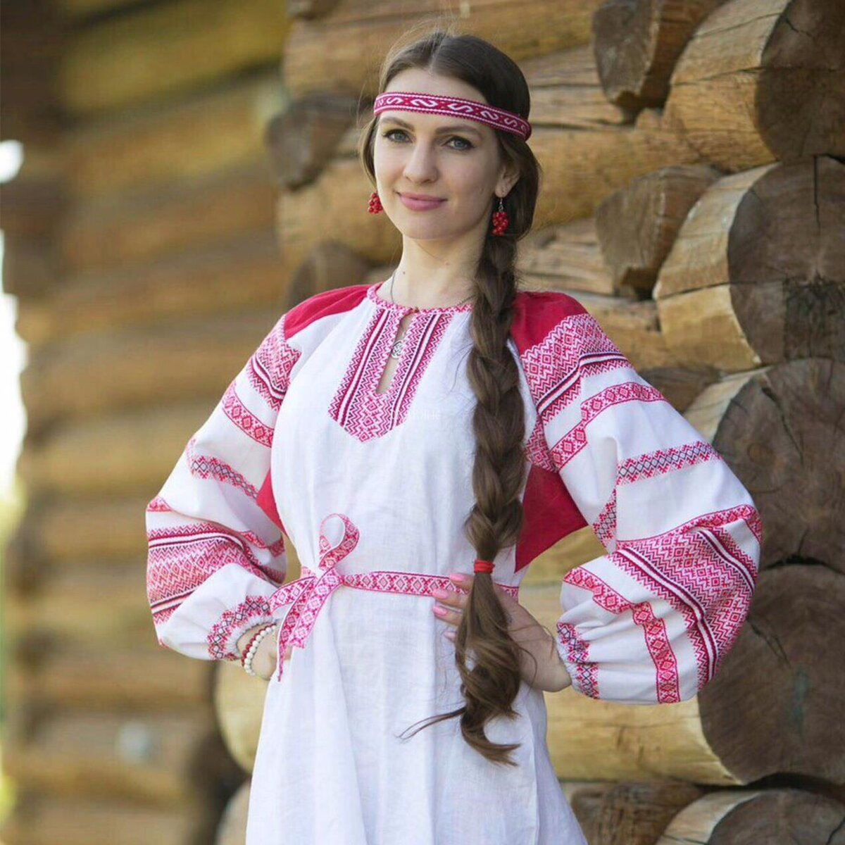 Girls in Slavic costumes in Punin